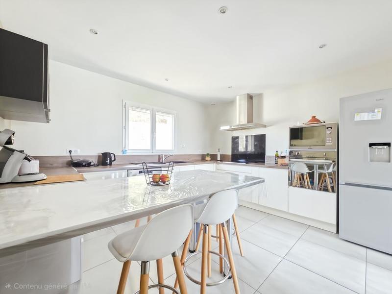 Maison - 137 m² - 6 pièces