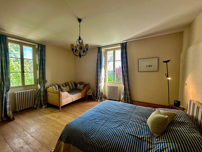 Propriété - 426 m² - 12 pièces