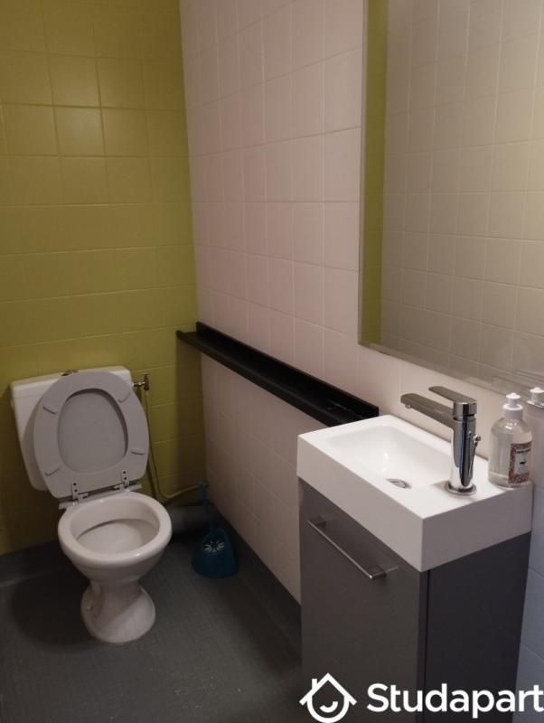 Chambre - 150 m² - 1 pièce