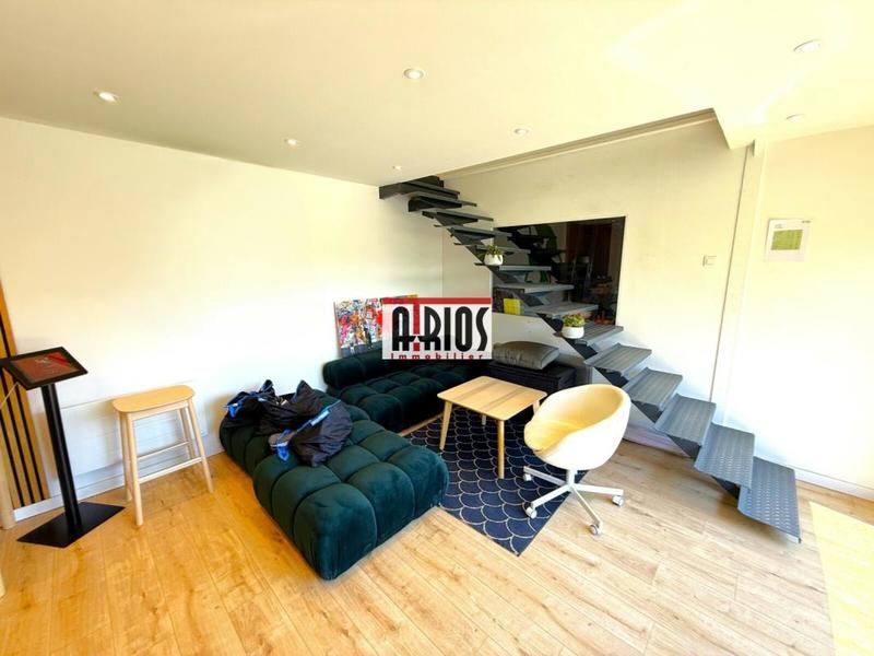 Local d'activité / Entrepôt - 285 m²