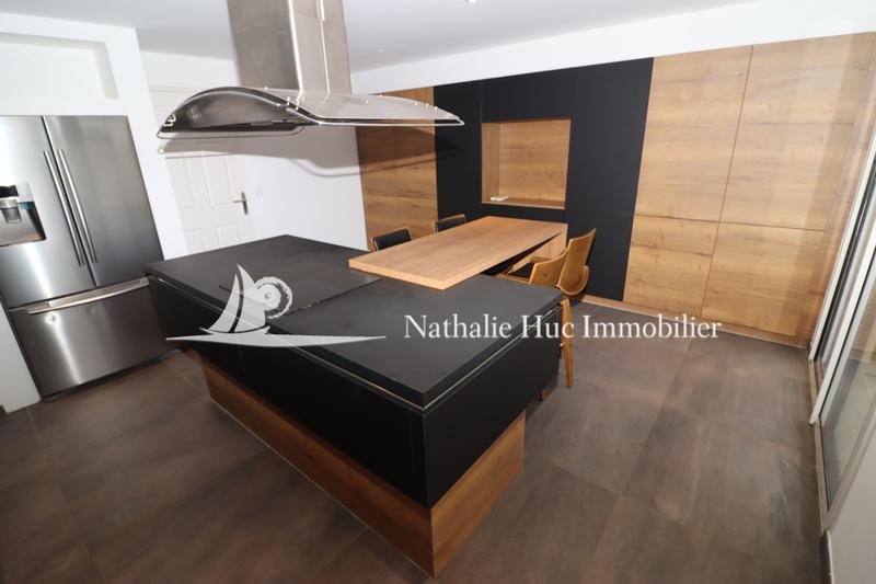 Appartement - 250 m² - 5 pièces