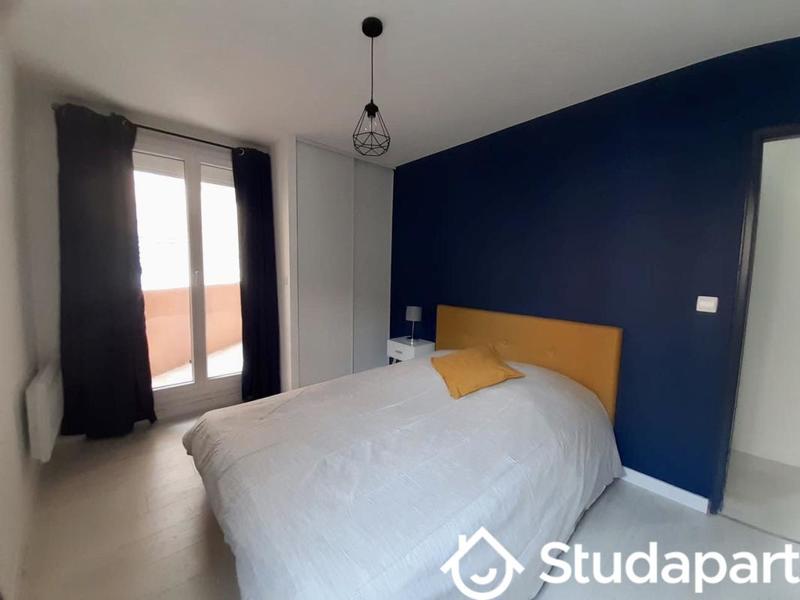 Chambre - 11 m² - 1 pièce