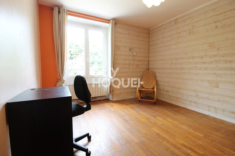 Maison - 211 m² - 8 pièces