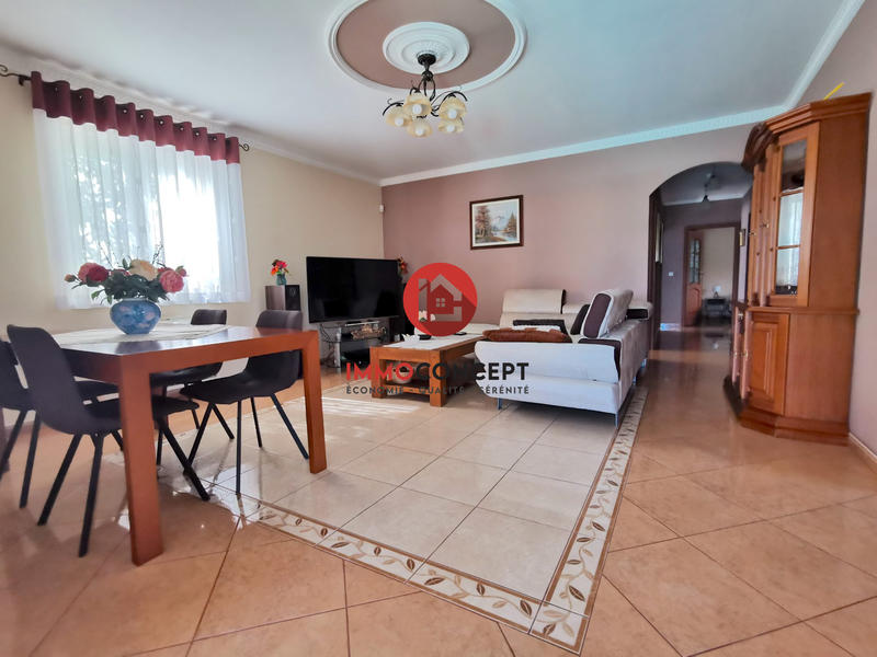 Maison - 101 m² - 5 pièces