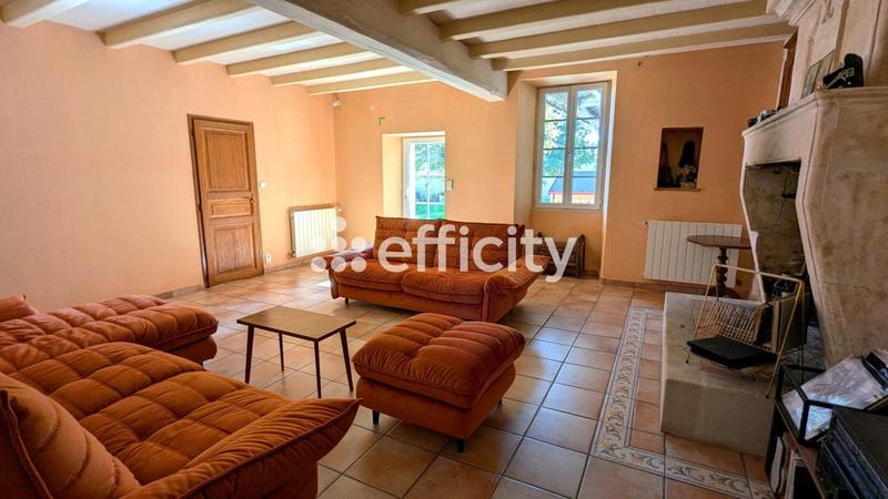 Maison - 210 m² - 5 pièces