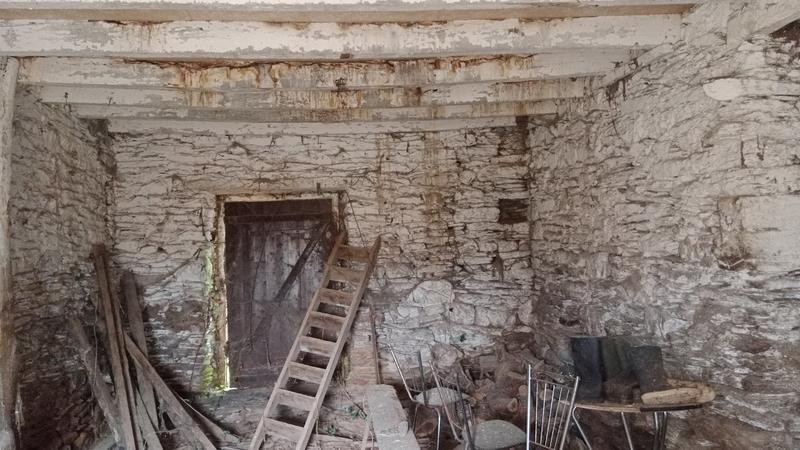 Maison ancienne - 170 m² - 2 pièces