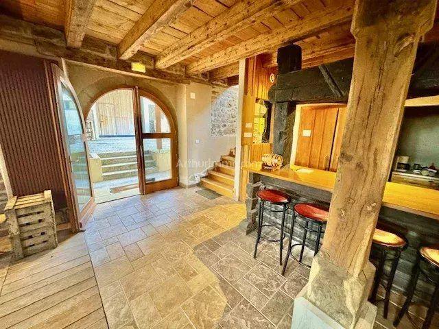 Maison - 124 m² - 3 pièces