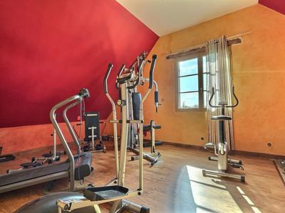 Maison - 257 m² - 9 pièces