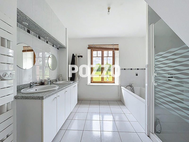 Maison - 187 m² - 7 pièces