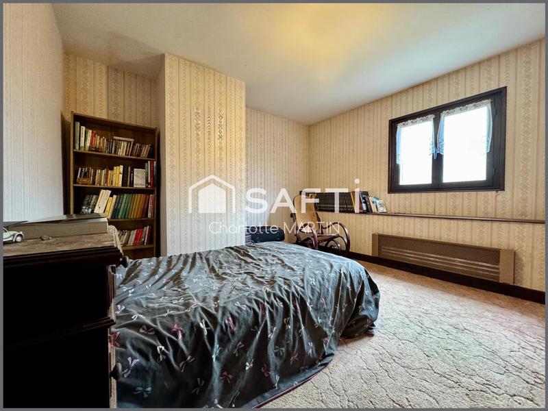 Maison - 237 m² - 12 pièces