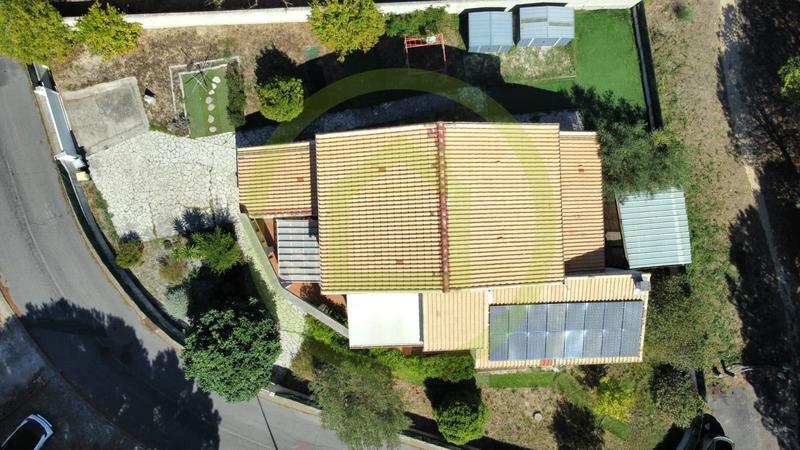 Maison - 200 m² - 8 pièces