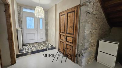 Maison - 373 m² - 10 pièces