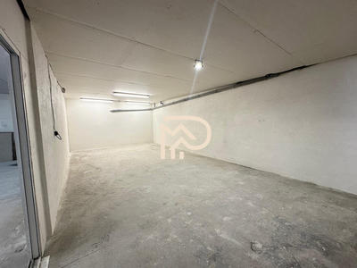 Local d'activités - 590 m²