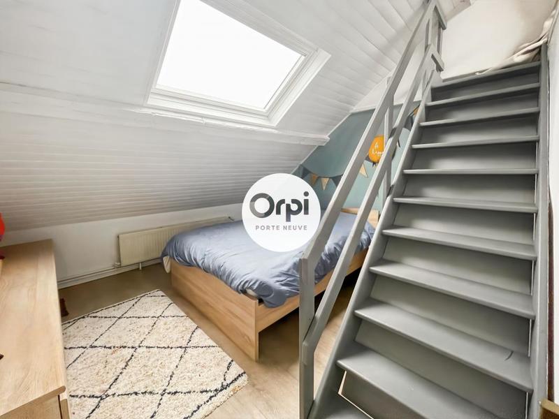 Appartement - 83 m² - 4 pièces