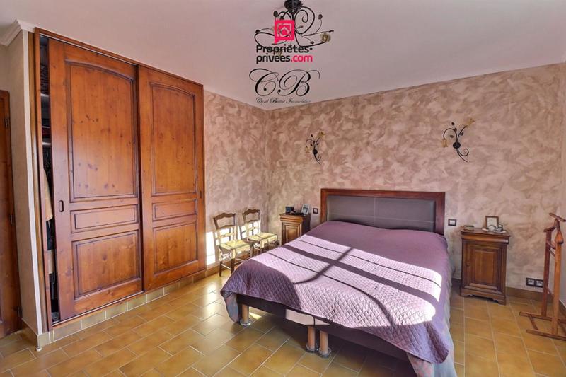 Maison - 180 m² - 6 pièces