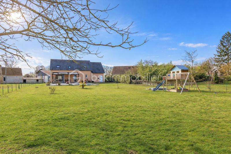 Maison traditionnelle - 156 m² - 5 pièces