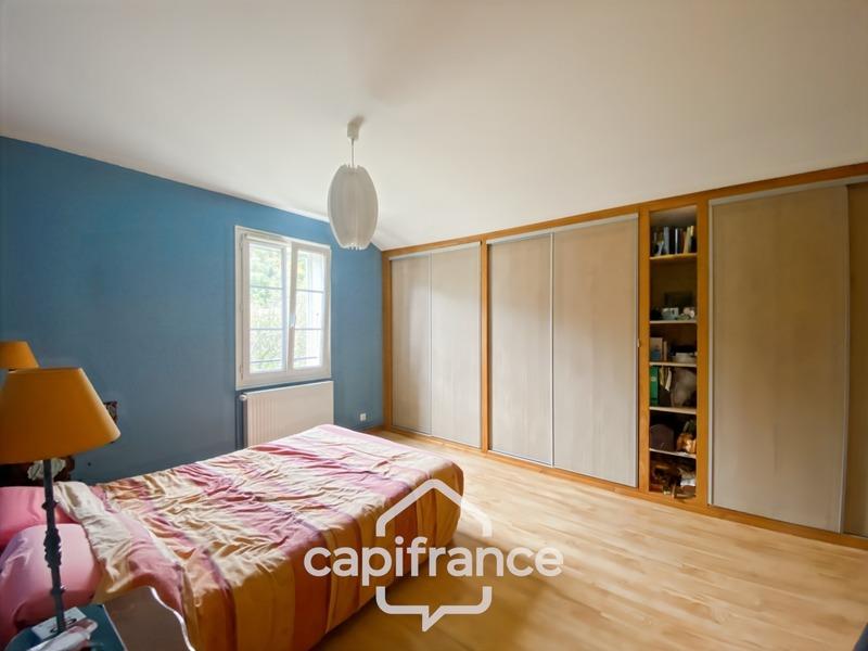 Maison bourgeoise - 212 m² - 8 pièces