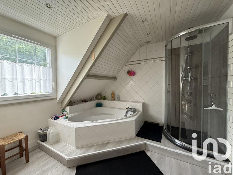 Maison - 121 m² - 6 pièces