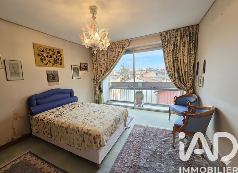 Appartement - 90 m² - 3 pièces