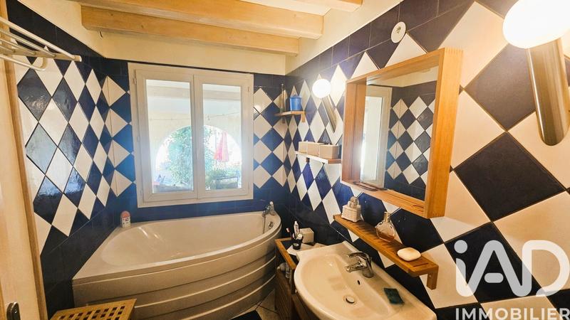 Maison - 200 m² - 6 pièces