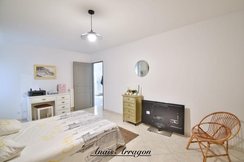 Maison - 232 m² - 8 pièces