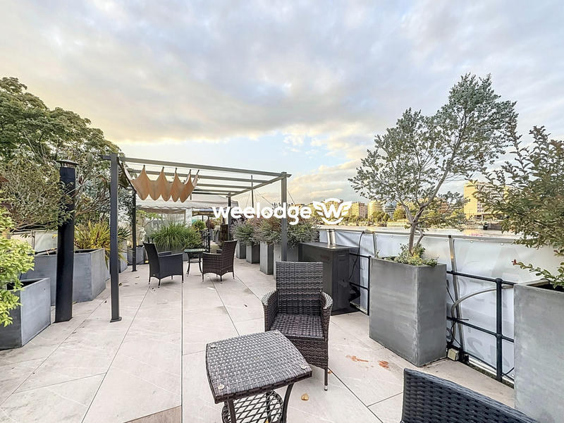 Local d'activités - 200 m²