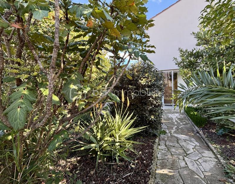 Maison traditionnelle - 145 m² - 4 pièces