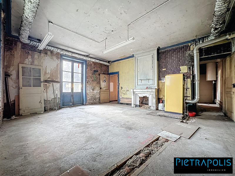 Maison - 320 m² - 7 pièces