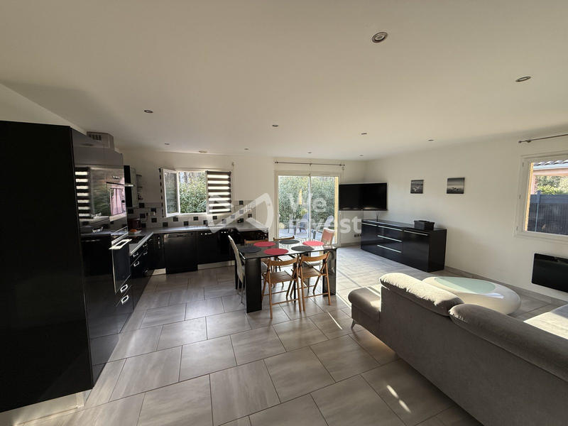 Maison - 101 m² - 6 pièces