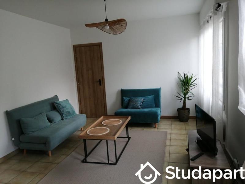 Chambre - 12 m² - 1 pièce