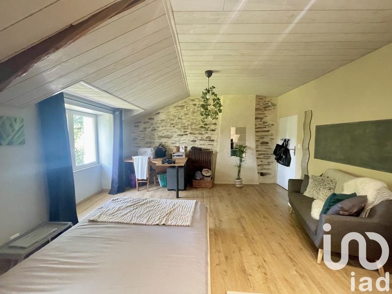 Maison - 235 m² - 6 pièces