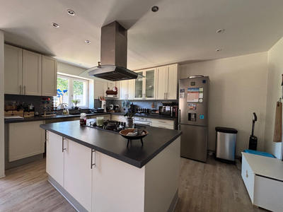 Maison - 160 m² - 6 pièces