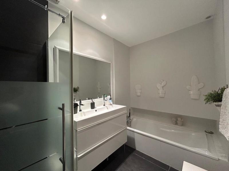 Villa - 180 m² - 6 pièces