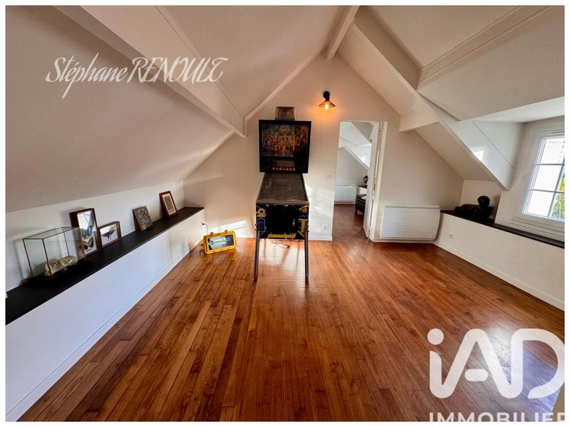 Maison - 218 m² - 6 pièces