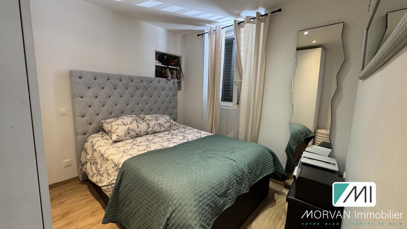 Maison - 165 m² - 14 pièces