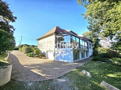 Pavillon - 275 m² - 6 pièces