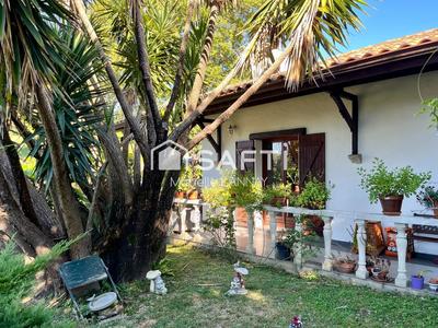 Maison - 190 m² - 8 pièces