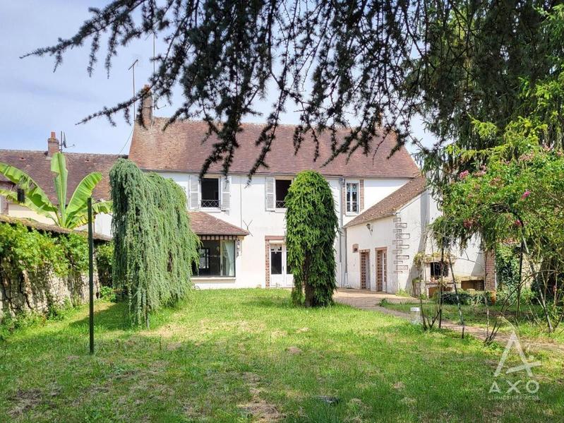 Maison de ville - 210 m² - 9 pièces