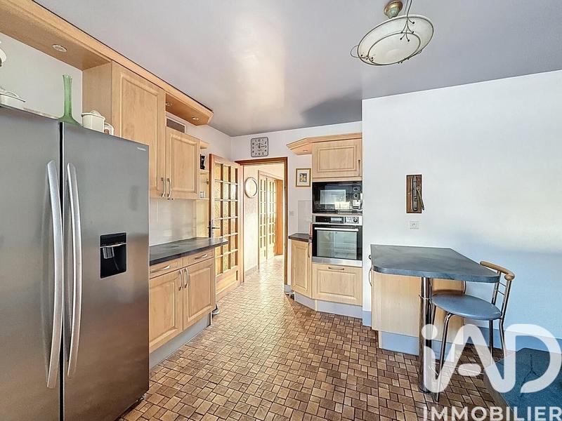 Maison - 215 m² - 10 pièces