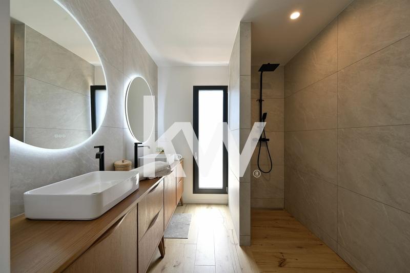 Villa - 167 m² - 6 pièces