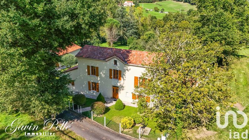 Maison - 210 m² - 7 pièces