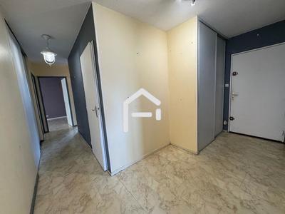 Appartement - 100 m² - 5 pièces