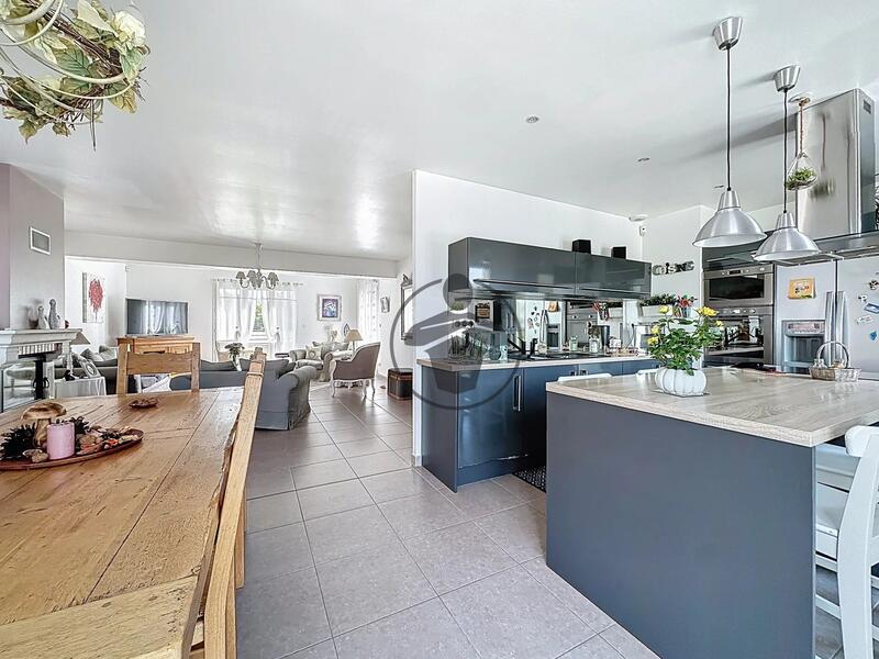 Maison - 142 m² - 5 pièces