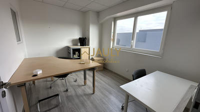 Bureau - 70 m² - 5 pièces