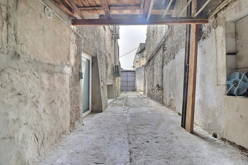 Immeuble - 150 m² - 9 pièces