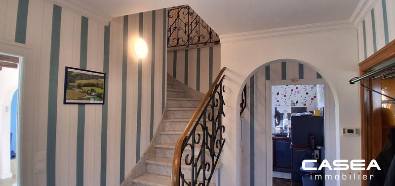 Maison ancienne - 175 m² - 8 pièces