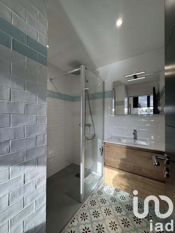 Maison - 200 m² - 6 pièces