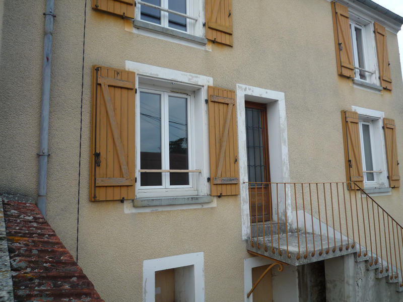 Maison - 142 m² - 9 pièces