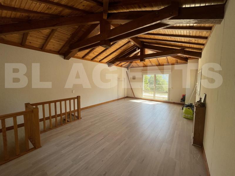 Propriété - 340 m² - 11 pièces