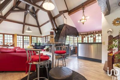 Maison - 235 m² - 6 pièces